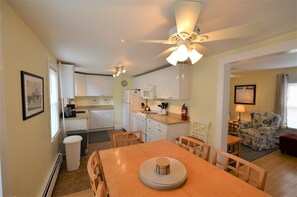Dining - Just 1.5 Blocks to the Beach and Boardwalk! (Rehoboth Beach)