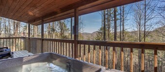 Gorgeous Mountain Views/Hot Tub