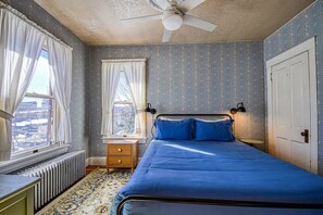 4 habitaciones, tabla de planchar con plancha, wifi y ropa de cama