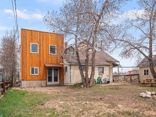 4BR Bungalow - Spacious Backyard & Pet Friendly