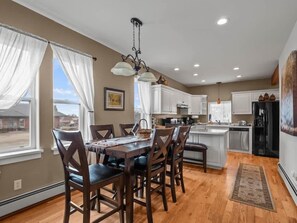 Dining - Cozy 3BR Mt Elbert Views, Near Mineral Belt Trail (Leadville)