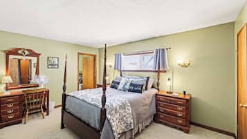 3 makuuhuonetta, silitysrauta/-lauta, Wi-Fi, vuodevaatteet