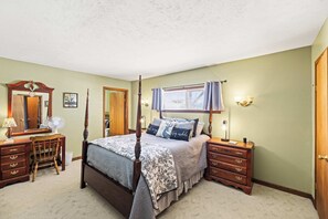 3 makuuhuonetta, silitysrauta/-lauta, Wi-Fi, vuodevaatteet