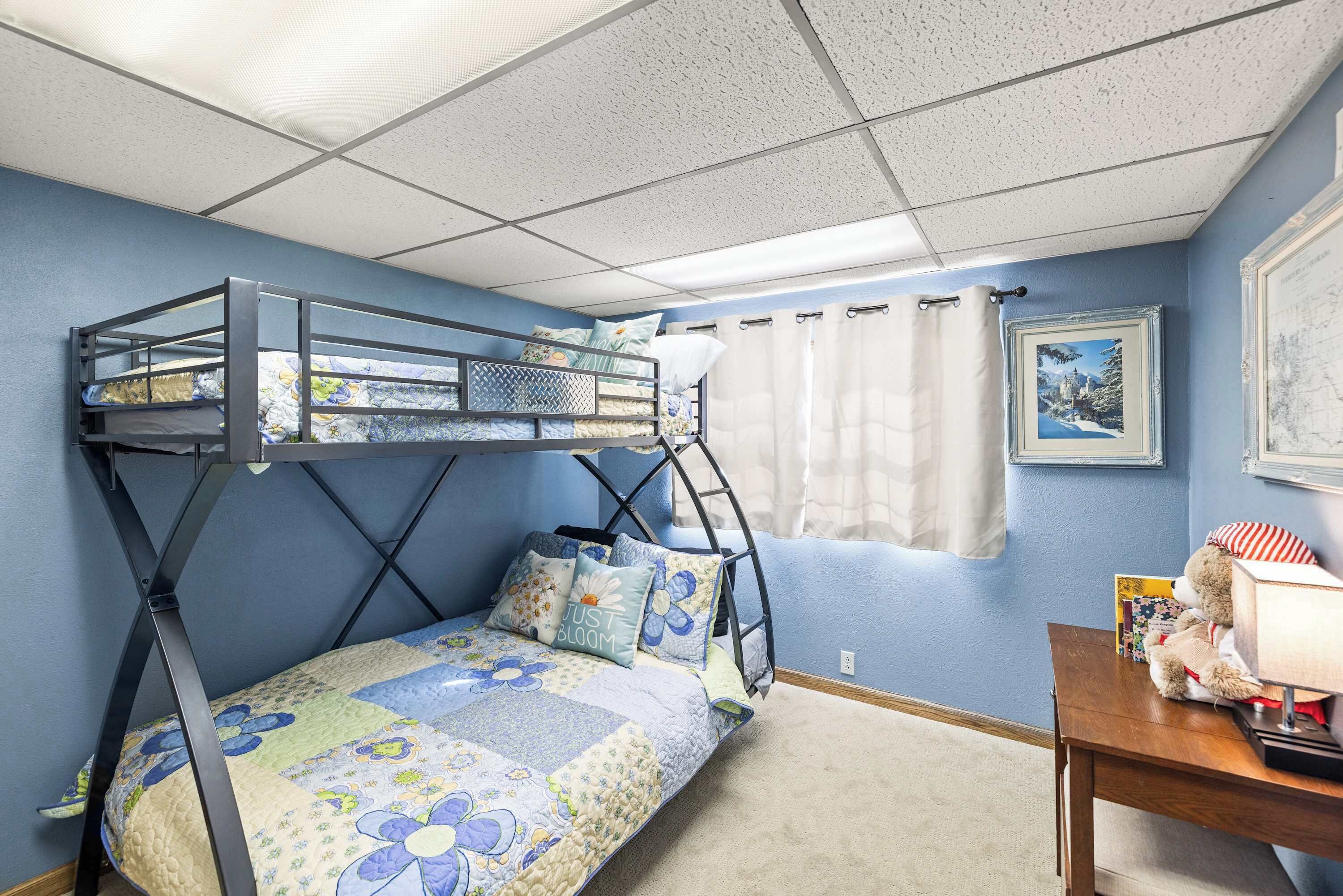 3 soverom, strykejern/-brett, wi-fi og sengetøy