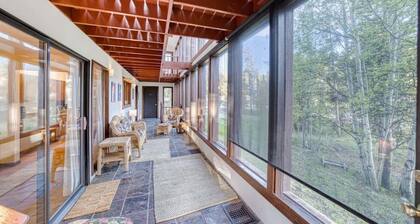 4BR Forest Oasis - Outdoor Grill & Ping Pong Table