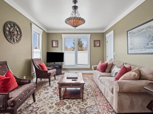 Lady Sage — 1890s Leadville Victorian with Two Kitchens