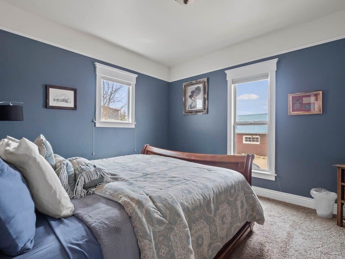 3 makuuhuonetta, silitysrauta/-lauta, Wi-Fi, vuodevaatteet