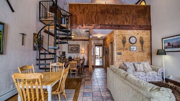 TV, fireplace, offices