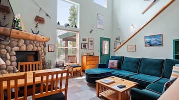 TV, fireplace, DVD player, offices