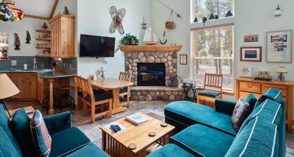 Mt. Elbert View Cabin | Sleeps 4 | Leadville
