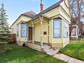 Exterior detail - Charming 2BR - Mountain Views, Walk to Main St (Leadville)