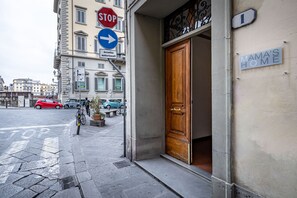 Exterior - Mama's Home Florence (Florence)