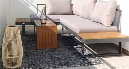 High-End penthouse with lake view and terrace