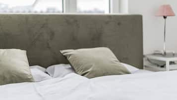 3 bedrooms, iron/ironing board, travel crib, WiFi