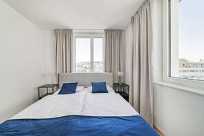 3 bedrooms, iron/ironing board, travel cot, WiFi