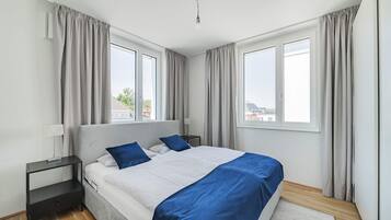 3 bedrooms, iron/ironing board, travel cot, WiFi