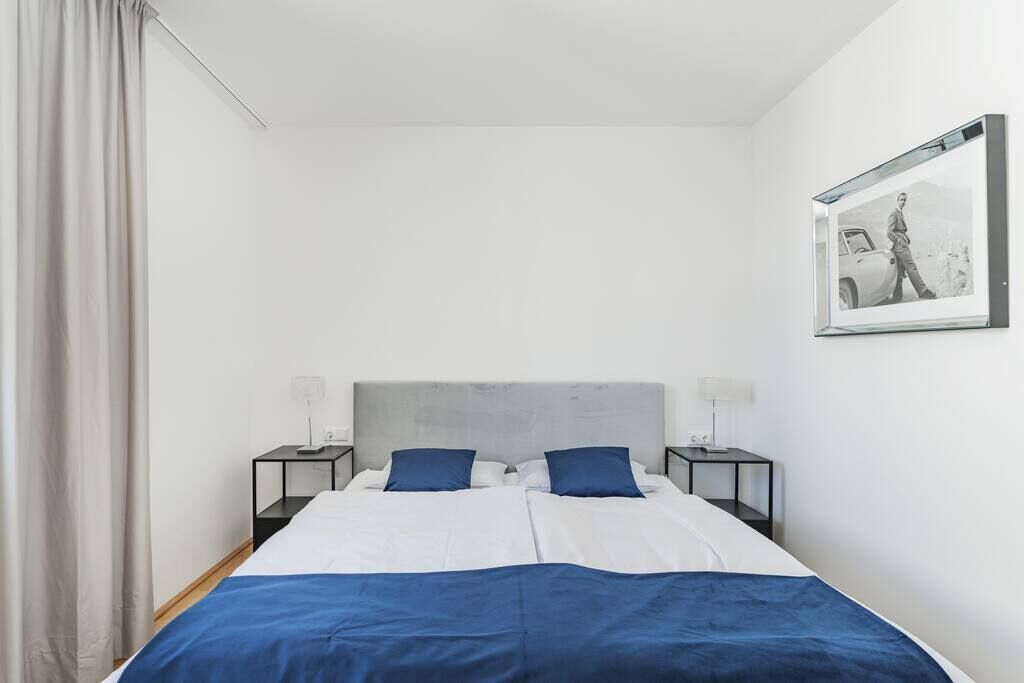 3 slaapkamers, een strijkplank/strijkijzer, reisbedje, wifi