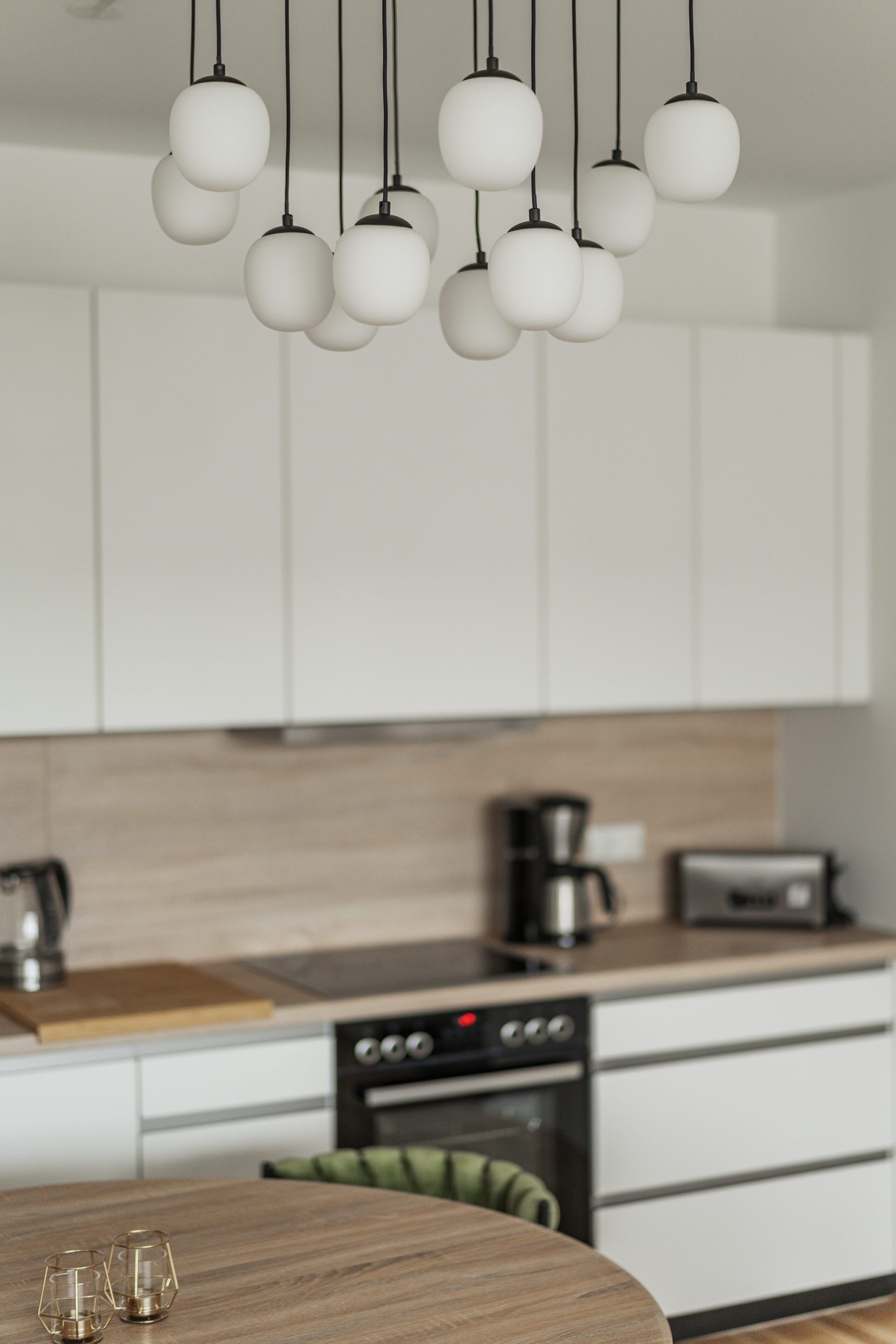 Geladeira, micro-ondas, fogão, cooktop