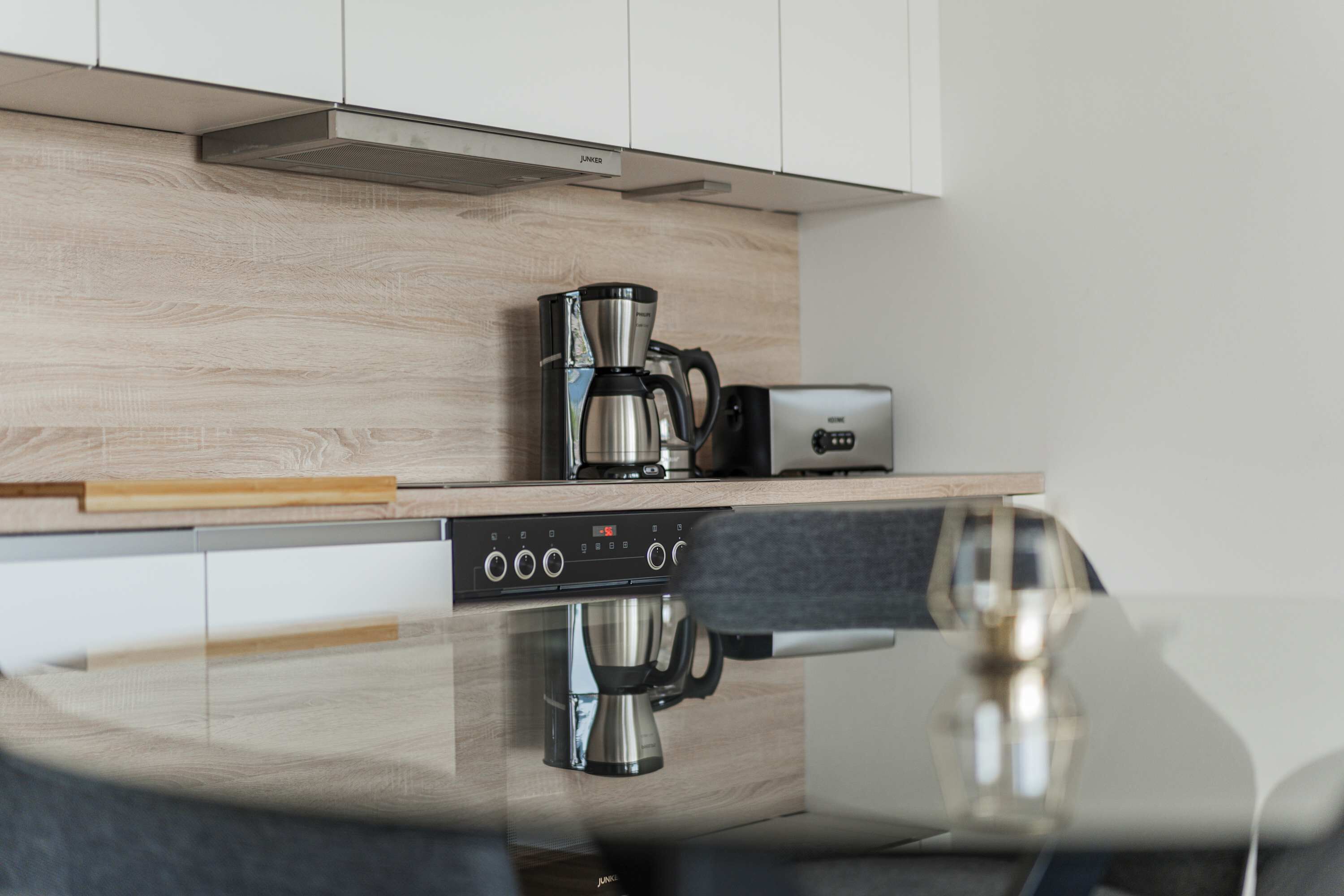 Refrigerador, microondas, horno, placa de cocina