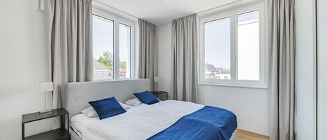 3 chambres, fer et planche à repasser, lit de bébé portatif, Wi-Fi