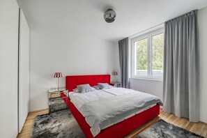 2 bedrooms, iron/ironing board, travel cot, WiFi - 2 Zimmer Apartment mit Blick auf den Garten (Gmunden)
