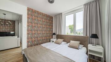 3 bedrooms, iron/ironing board, travel cot, WiFi