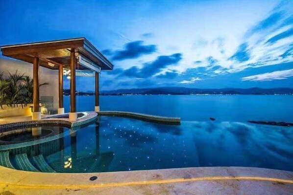 Pool - Huzhiyun Hotel (Chengjiang)