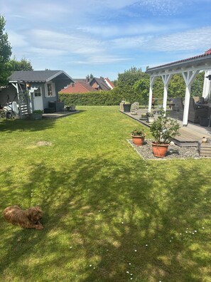 Terrace/patio - Rose Garden vacation apartment in Fischbeck (Hessisch Oldendorf)