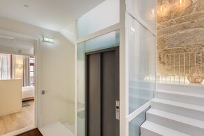Interior - Oporto Home Wine Cellars  (Vila Nova de Gaia)