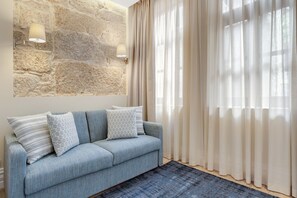 Studio | Living area