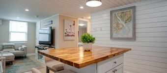 New Cottage: 4th row & fully fenced back yard!