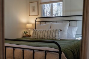 2 Schlafzimmer, Reisekinderbett, kostenloses WLAN, Bettwäsche
