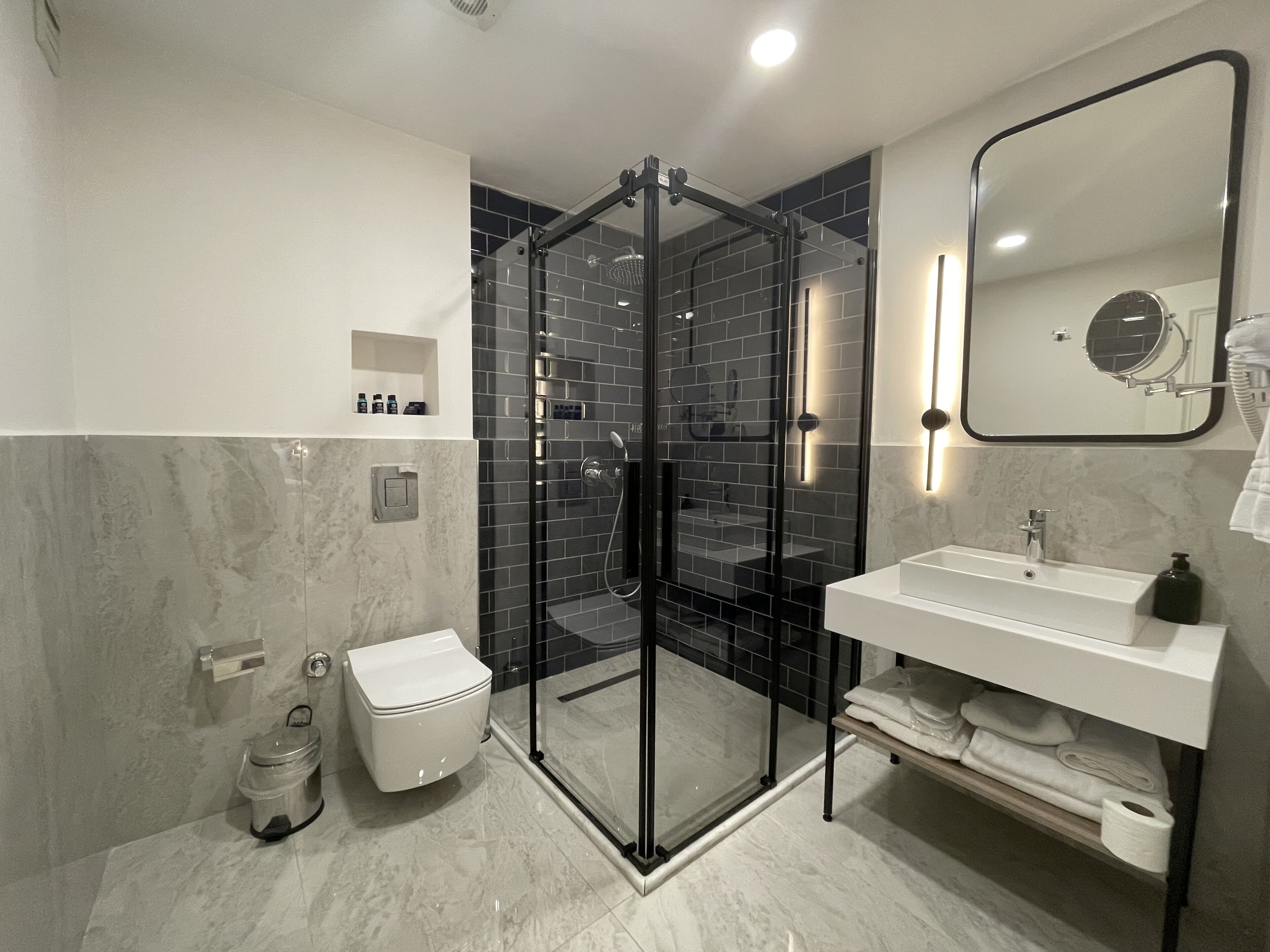 Photo - Mona Bosphorus