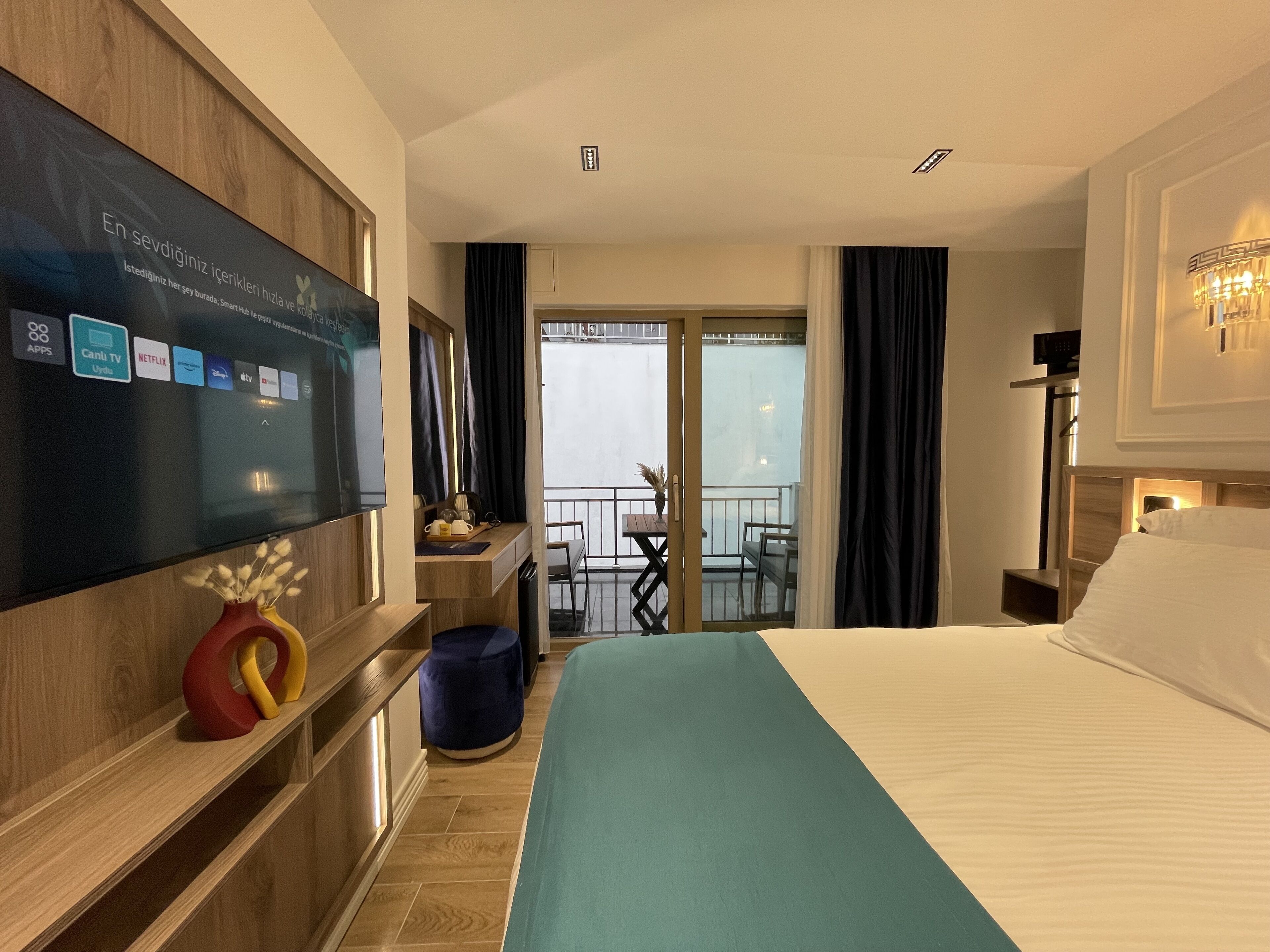 Photo - Mona Bosphorus