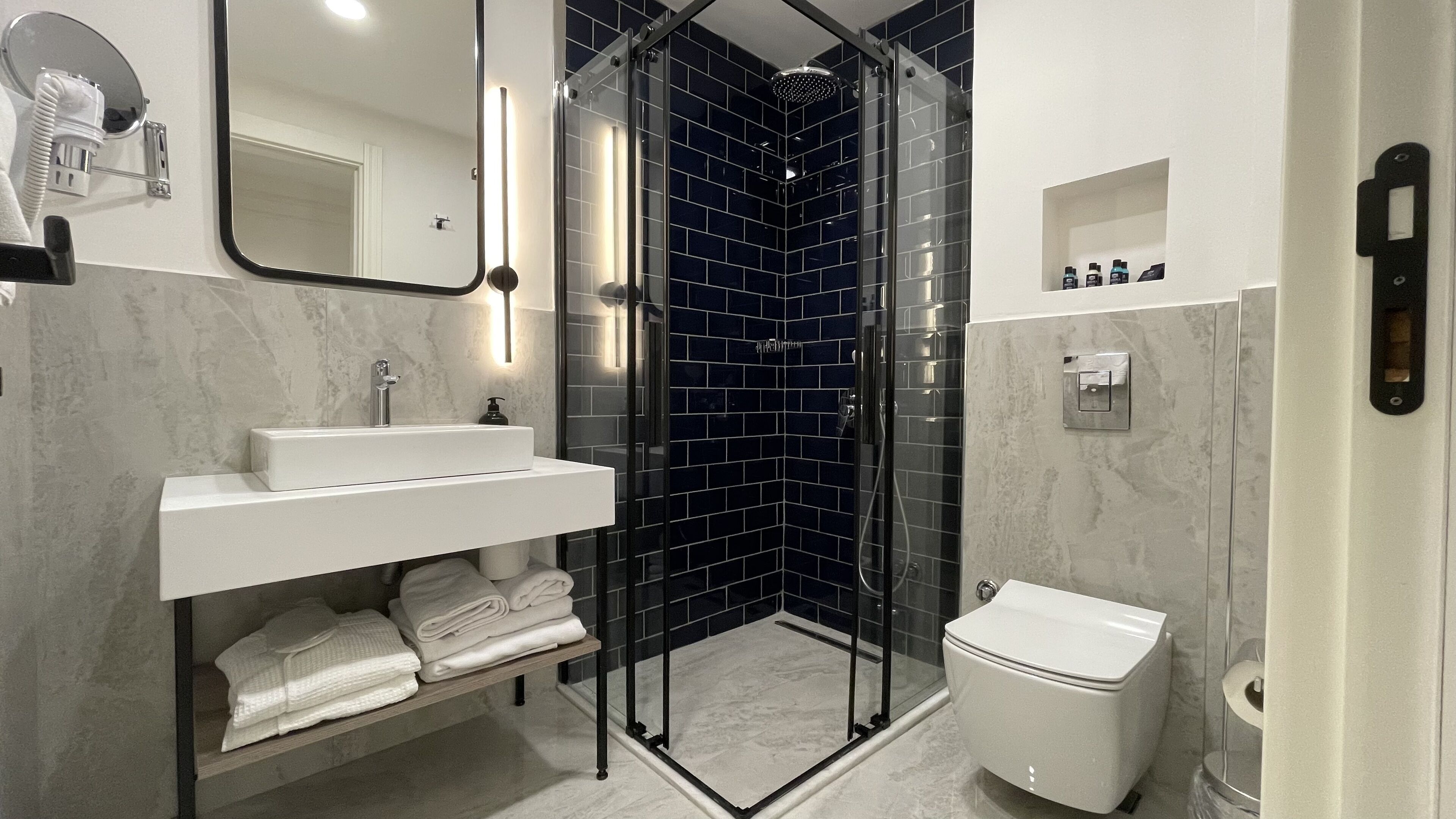 Photo - Mona Bosphorus