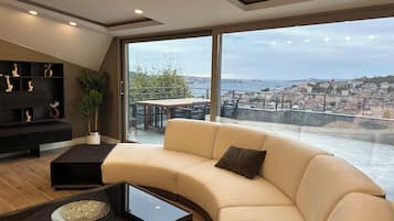Romantic Room (Sea View and Terrace)