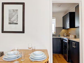 Fridge, microwave, oven, stovetop - The Lookout  - Bognor Regis - sleeps 4 guests  in 2 bedrooms (Bognor Regis)
