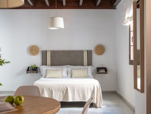 1 habitación, tabla de planchar con plancha, internet y ropa de cama 