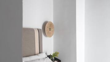 1 bedroom, iron/ironing board, Internet, bed sheets