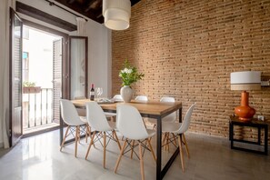 Dining - Hommyhome Triana Boutique Apartments 101 (Sevilla)