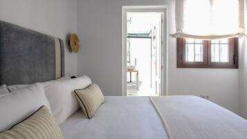 1 slaapkamer, een strijkplank/strijkijzer, internet, beddengoed