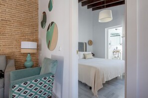 1 habitación, tabla de planchar con plancha, internet y ropa de cama 