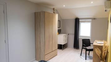 Executive-Doppelzimmer, Gemeinschaftsbad (1 Chambre à la campagne) | Individuell dekoriert, individuell eingerichtet, Schreibtisch