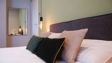 Exclusive Apartment | 2 bedrooms, individually furnished, laptop workspace, iron/ironing board