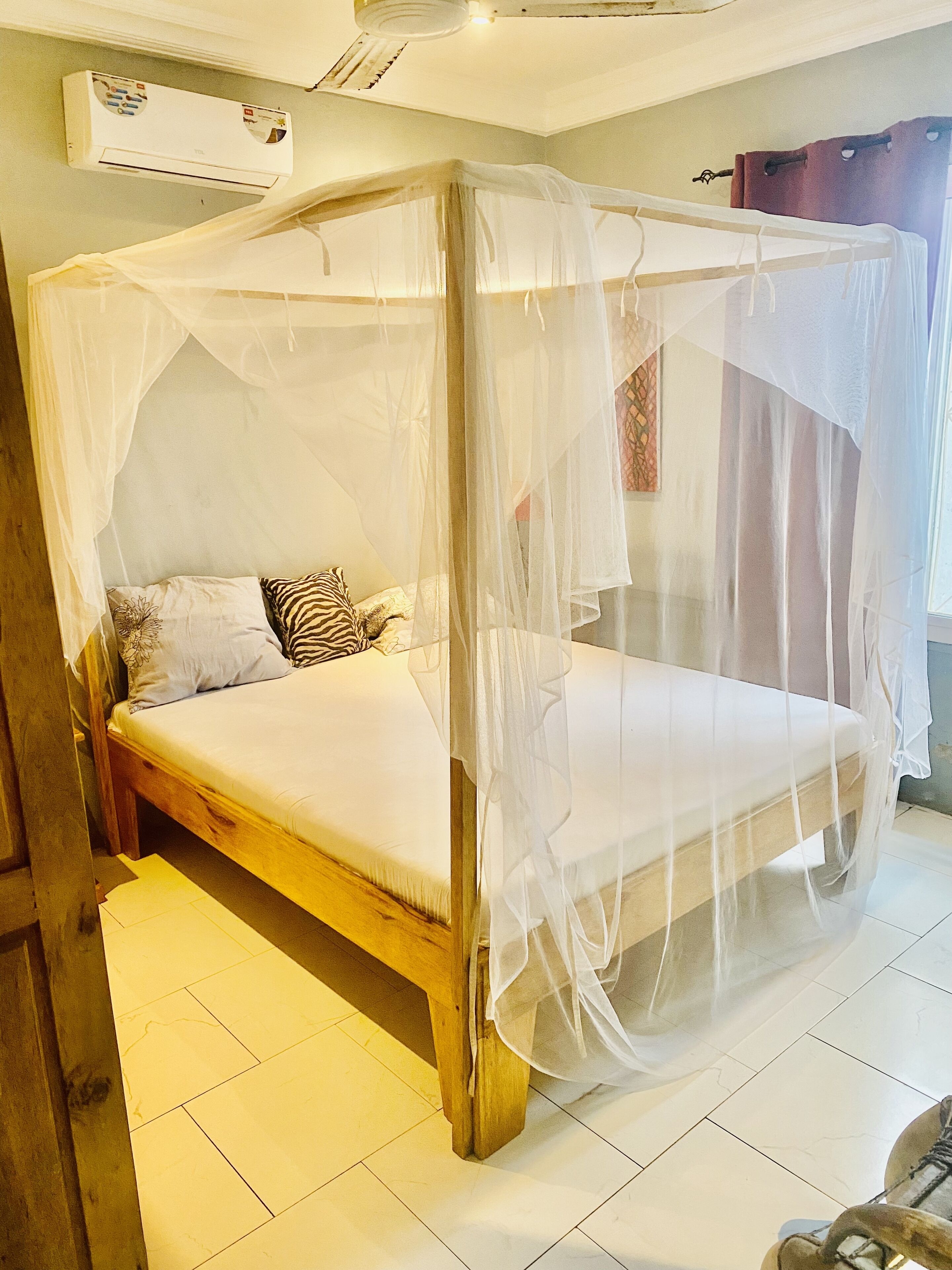 3 bedrooms, in-room safe, desk, iron/ironing board