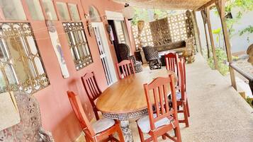 Outdoor dining