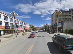 Unclassified image, 2 of 37, button - Shandong Building (Shigatse)