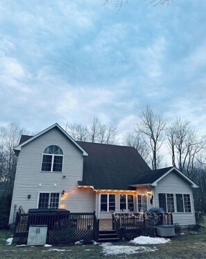 Exterior - 4 Bedrooms,3 Bath,hot tub,Sauna (gouldsboro)