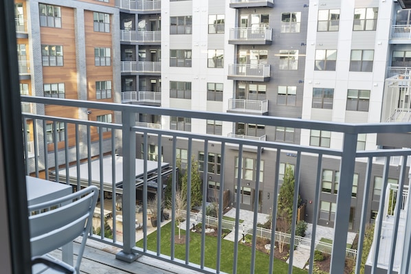Premium One Bedroom Apartment with Balcony | Balcony