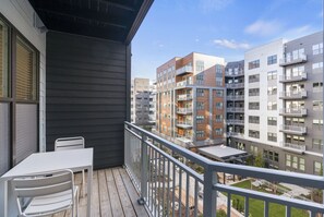 Premium One Bedroom Apartment with Balcony | Balcony
